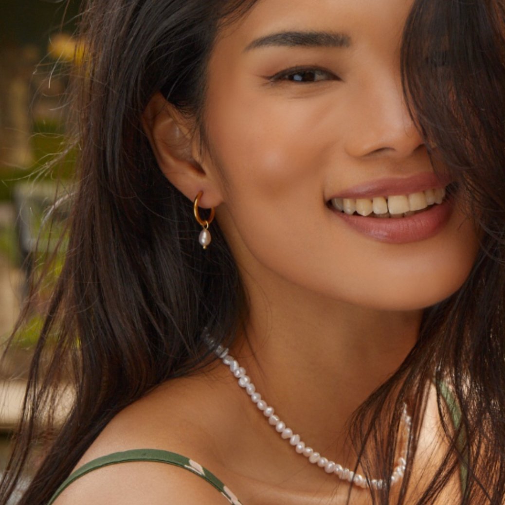 Elegant Freshwater Pearl Gold Hoop Earrings