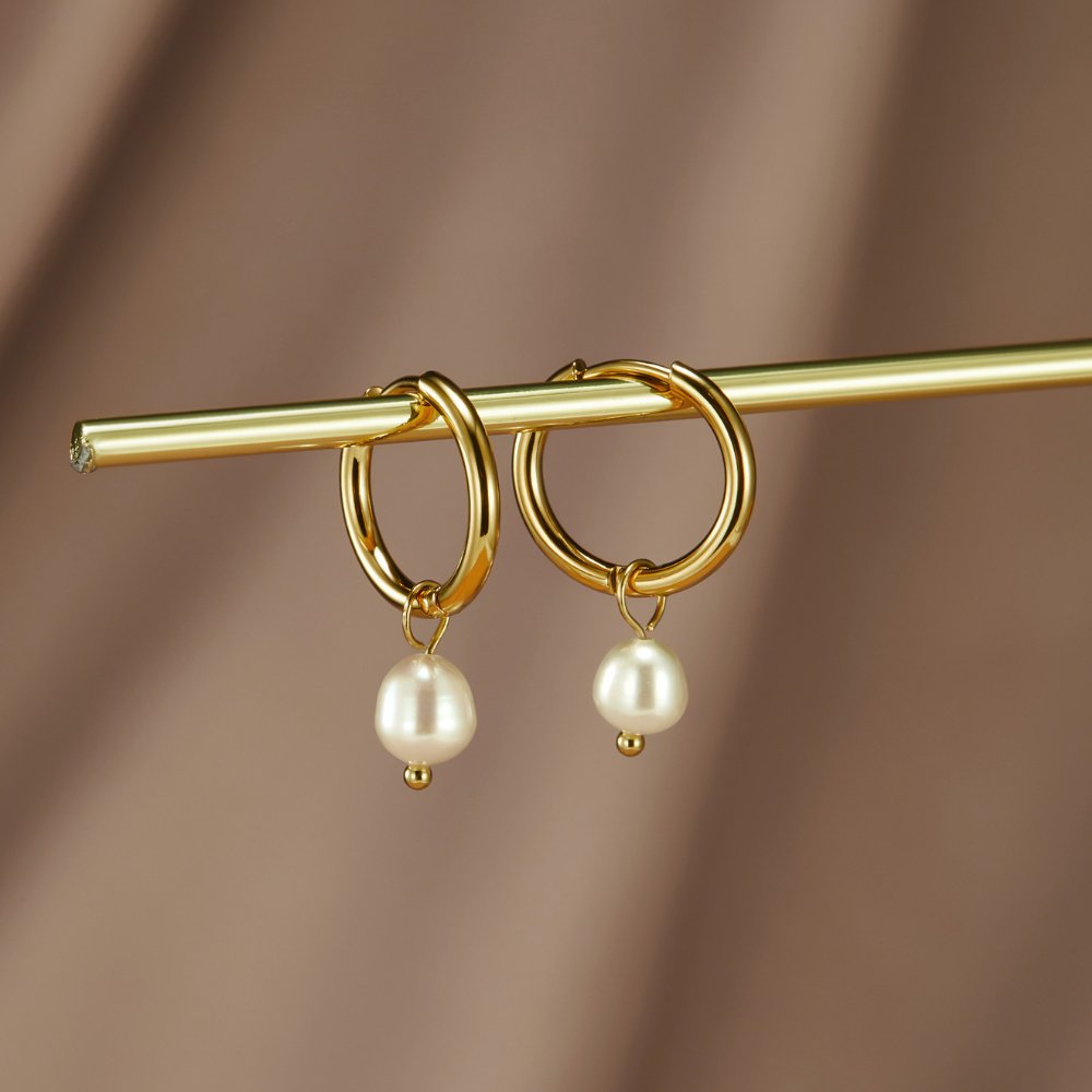 Elegant Freshwater Pearl Gold Hoop Earrings