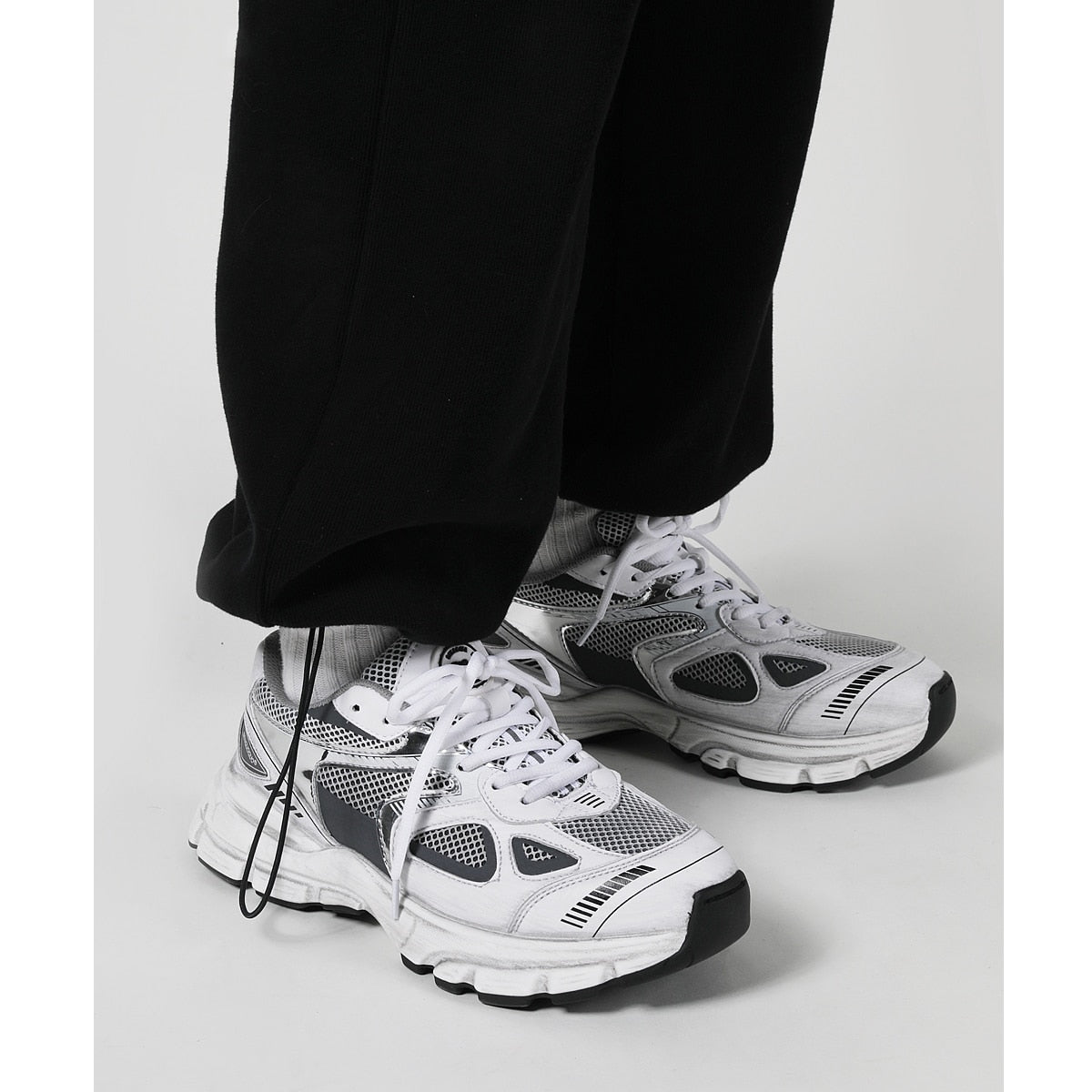 Men’s Breathable Mesh Cushioning Sports Sneakers