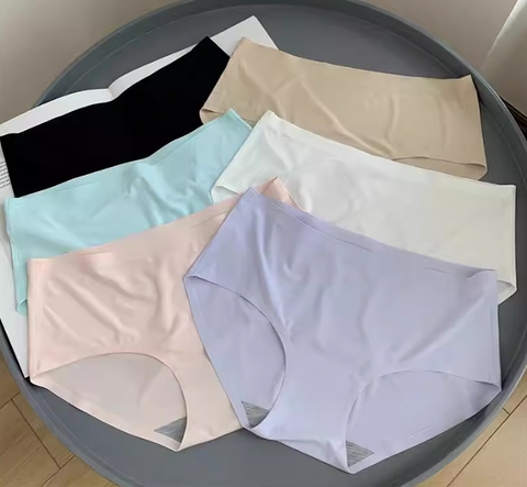 Seamless Women's Set of 5 Underwear