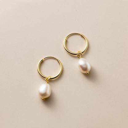 Elegant Freshwater Pearl Gold Hoop Earrings